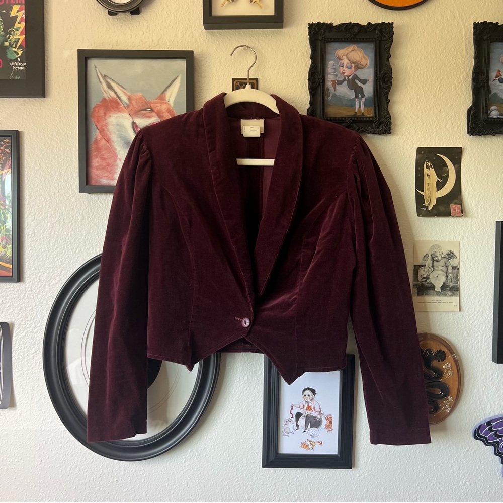 vintage 90s velvet gothic cropped blazer
